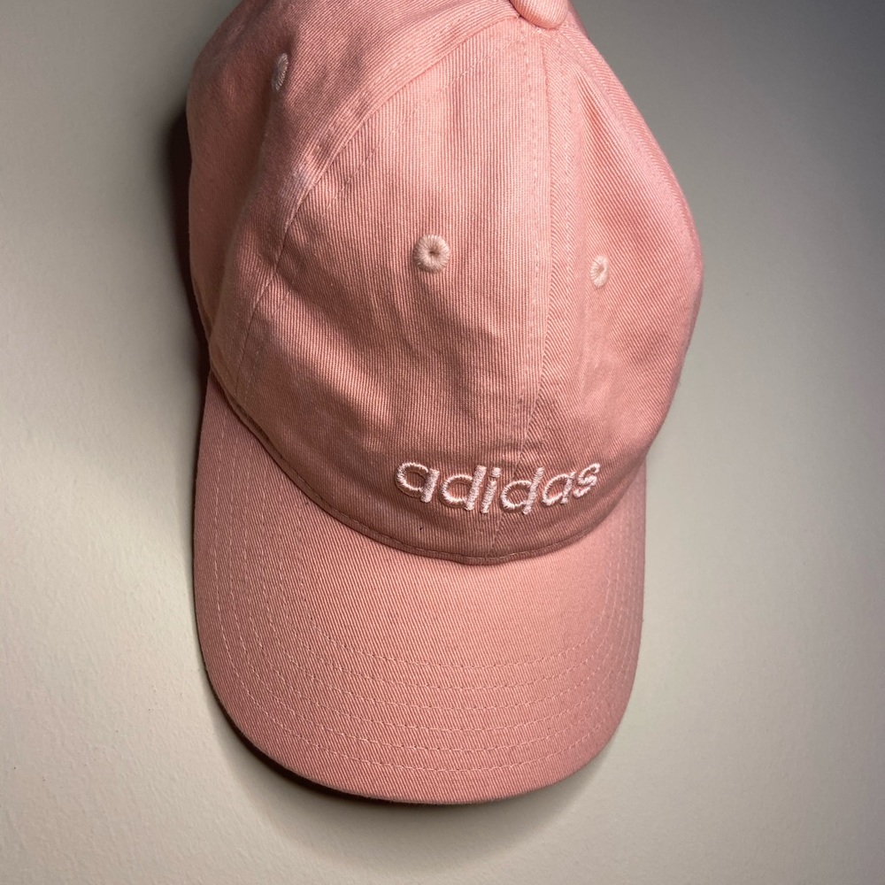 ✨✨ Salmon Adidas Hat